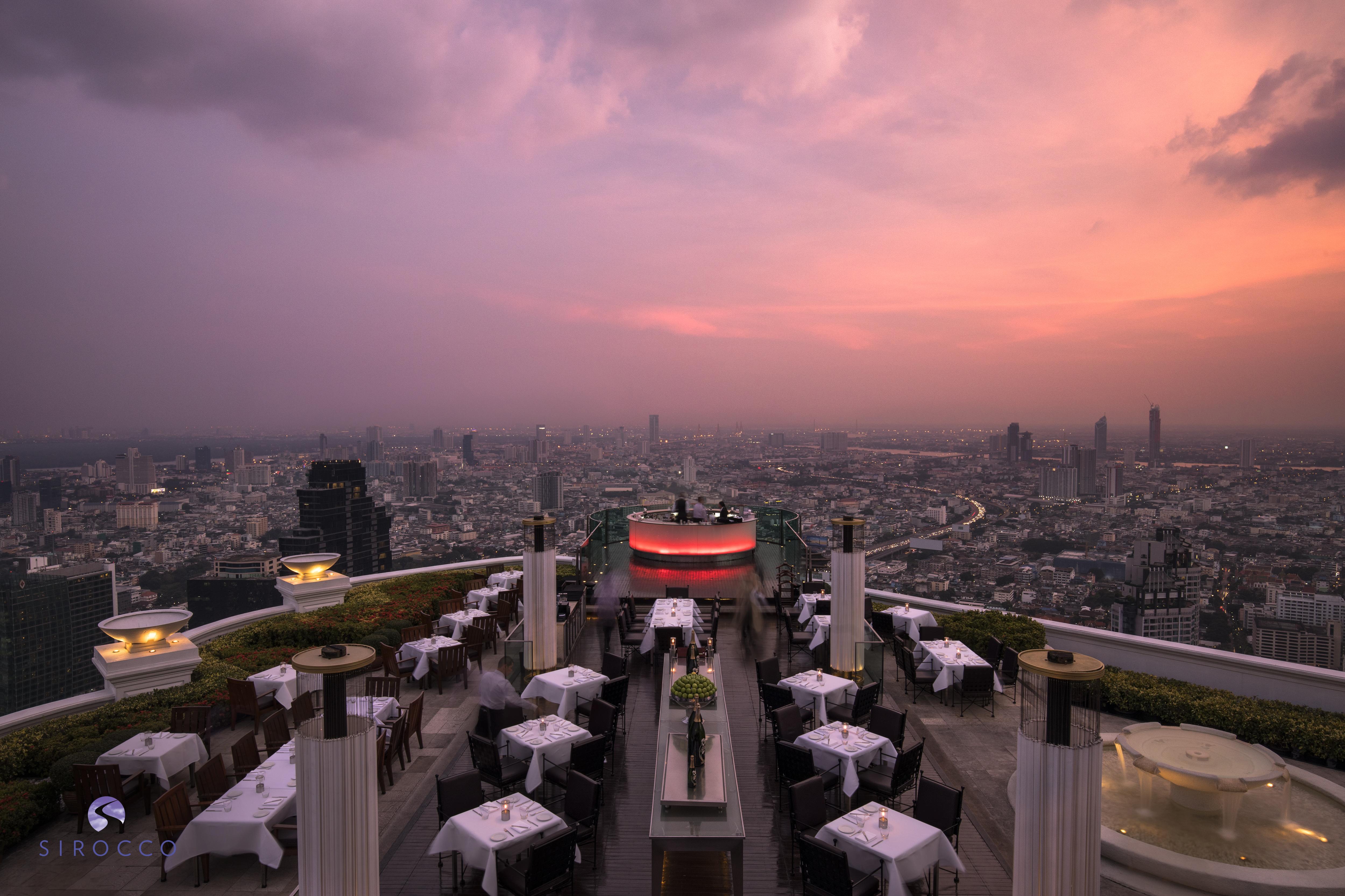 Отель Lebua At State Tower Бангкок Экстерьер фото